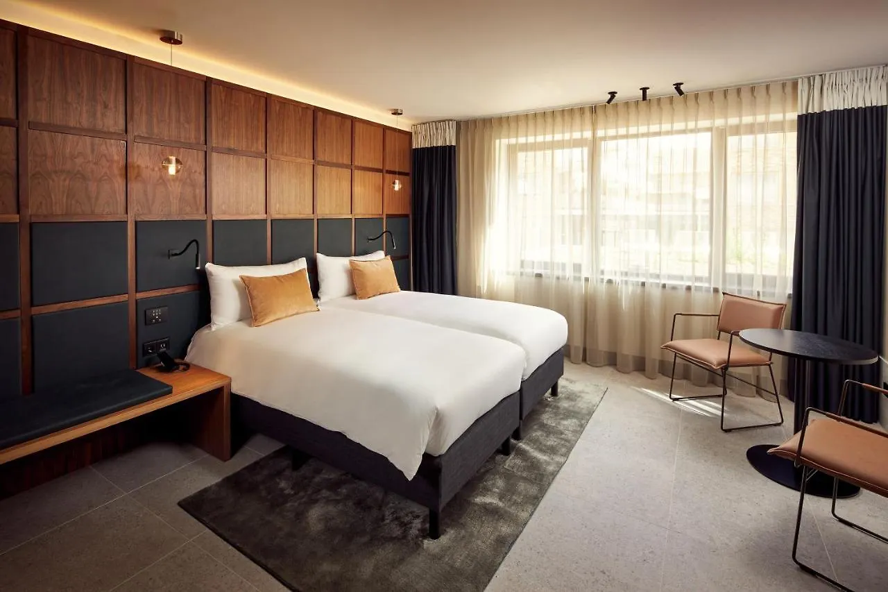 Met Hotel أمستردام