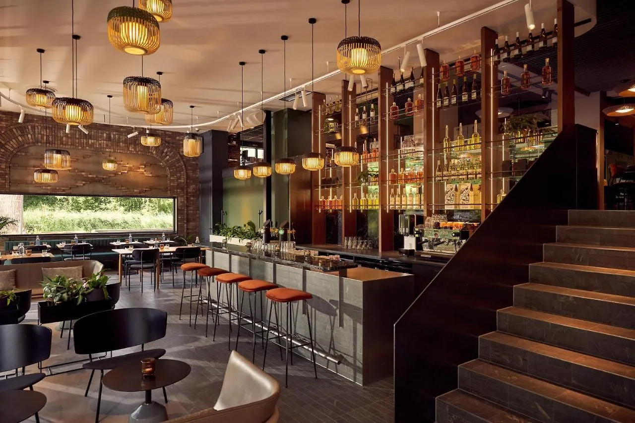 Met Hotel أمستردام 4*,
