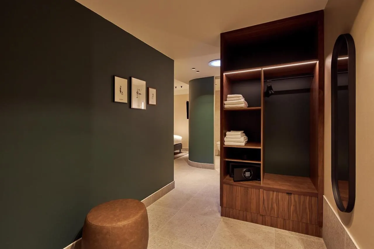 Met Hotel أمستردام