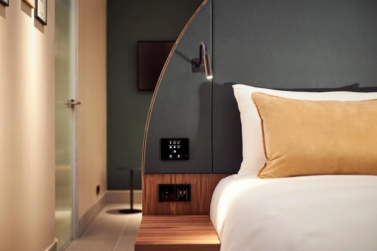 Met Hotel أمستردام