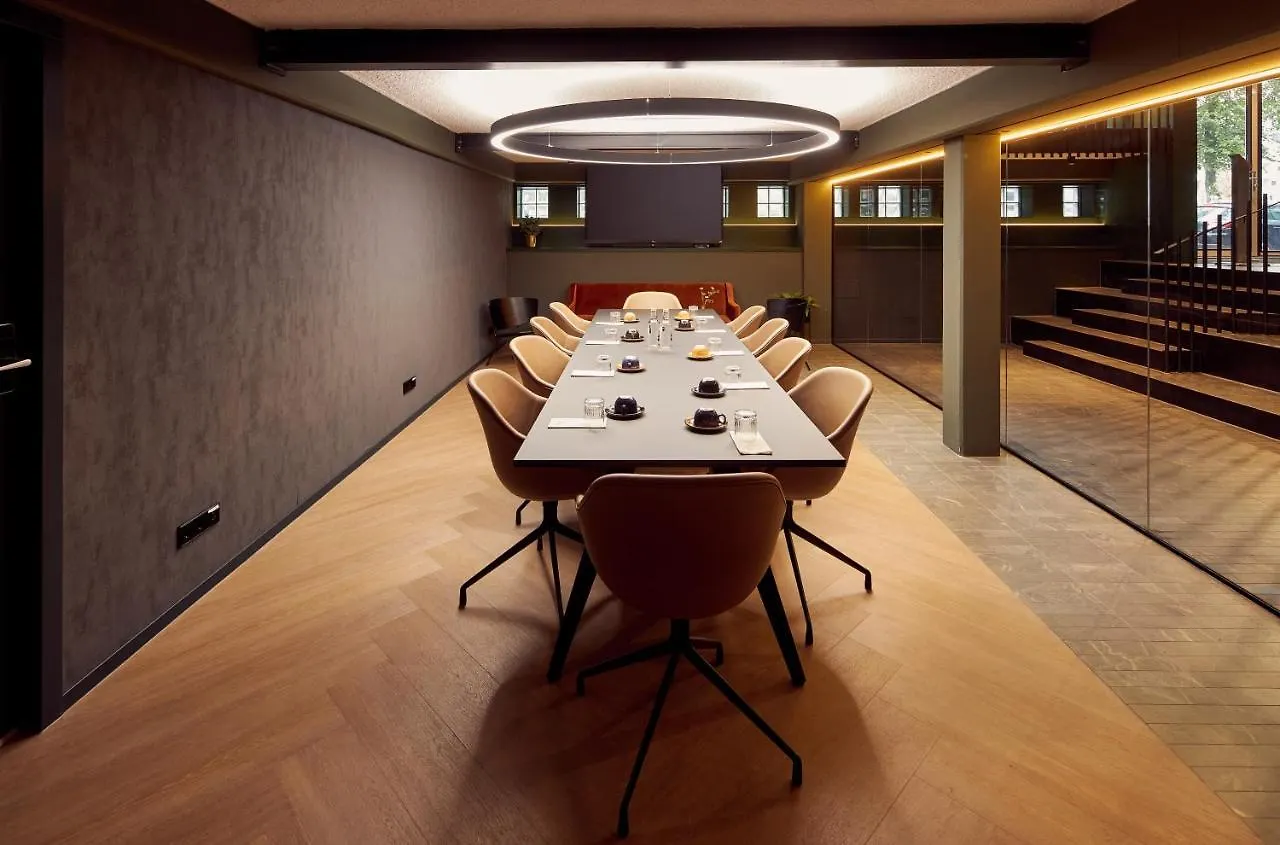 Met Hotel أمستردام